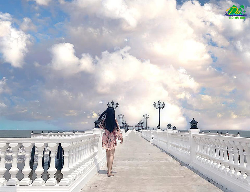 Cầu Cảng biển Hải Tiến - Điểm Check In Mới Hút Khách Ở Thanh Hoá