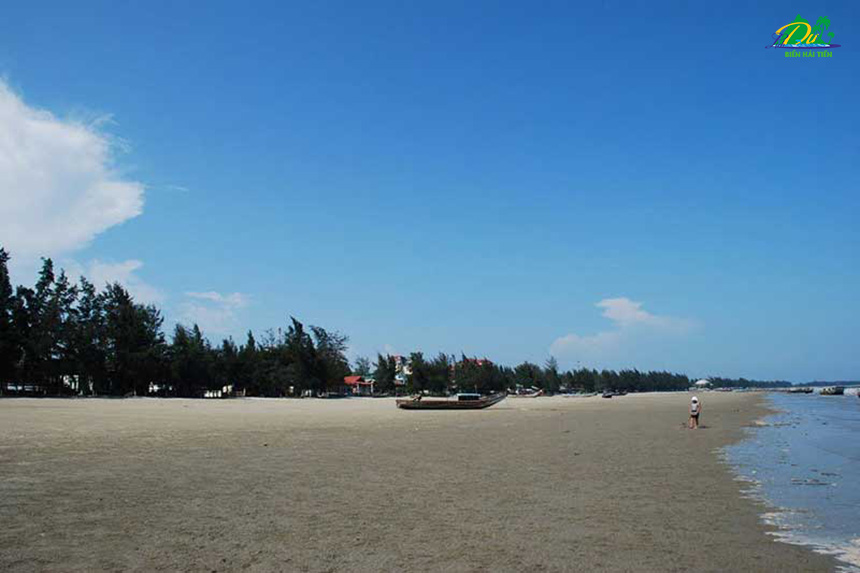 Top 5 bãi biển hoang sơ miền Bắc Việt Nam đẹp nhất nên đi