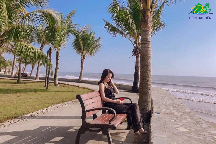 Biển Hải Tiến: check in địa điểm du lịch gần Hà Nội đẹp nhất